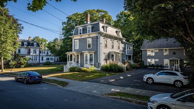 Primary Photo - 44 Cushing St