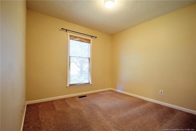 Building Photo - 5050 Summer Ridge Rd