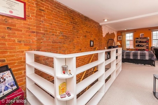 Building Photo - 825 S Linwood Ave