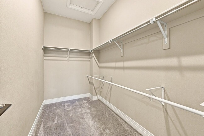 Building Photo - $2,495.95- 3 Bed, 3 Bath Condo in Aurora with In Unit Laundry!