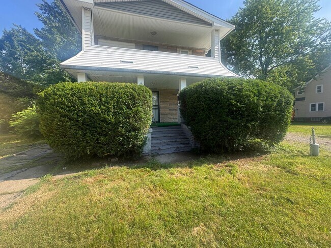 Building Photo - 11313 Continental Ave