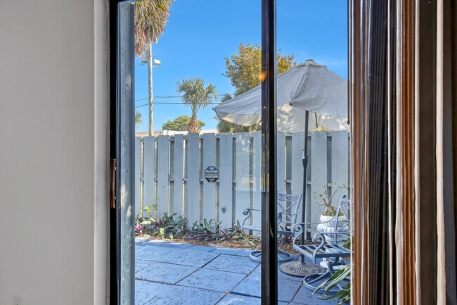 Building Photo - 241 NW 15th St