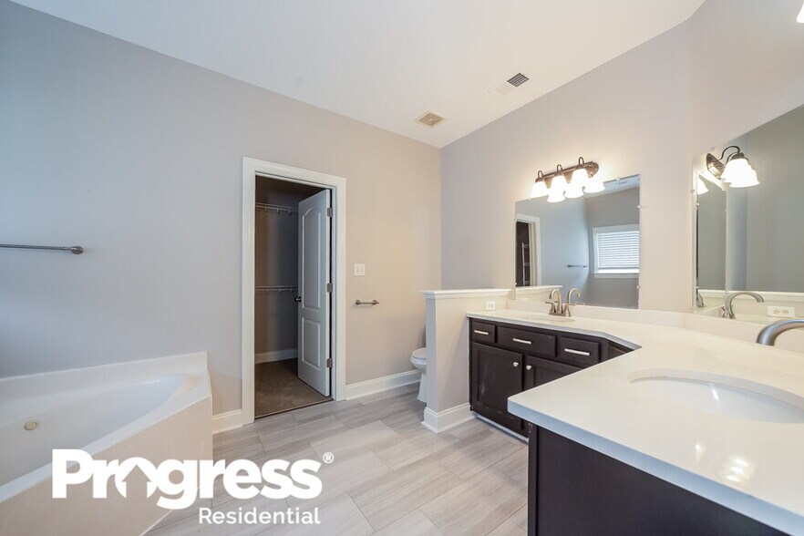 Building Photo - 6416 Arbor Lake Dr E