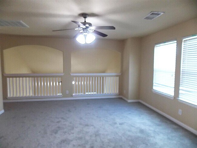 Building Photo - 6130 Carver Pines Dr