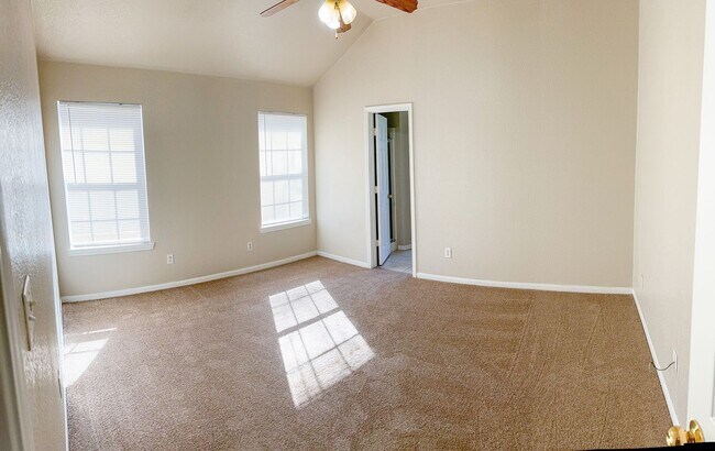 Building Photo - 4506 Mildred Ave
