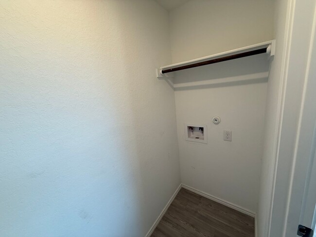 Building Photo - Dream Home in Seguin- 3 Bedroom / 2 Bath -...