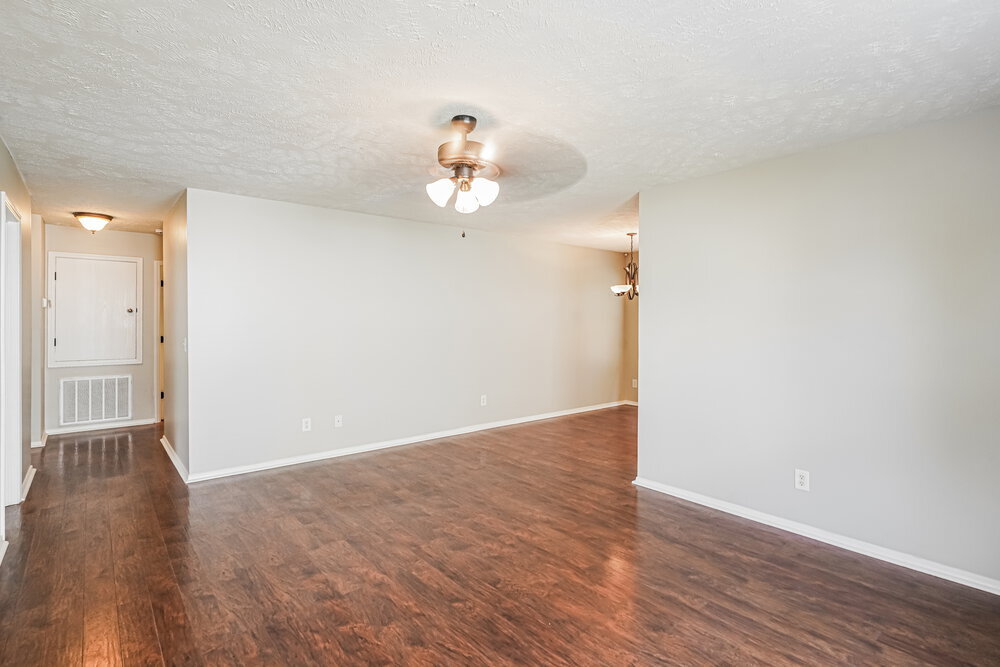 Building Photo - 2735 Sutherland Dr