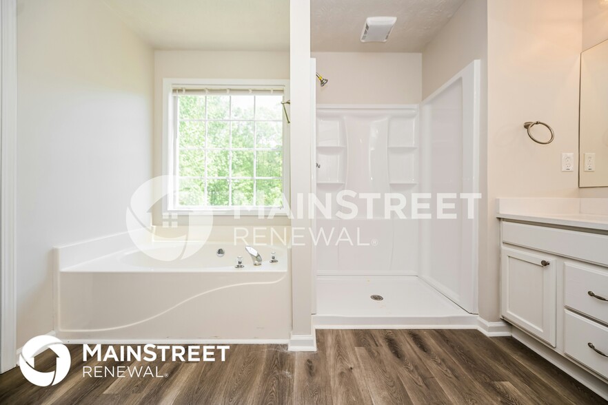 Building Photo - 520 Hilly Ct