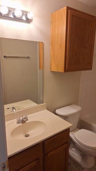 Building Photo - 3702 Malibu Ln