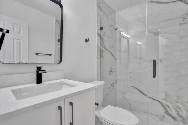 Building Photo - 1960 SW 68th Way