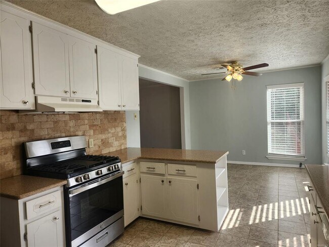 Building Photo - 3706 Jasmine Hill Rd