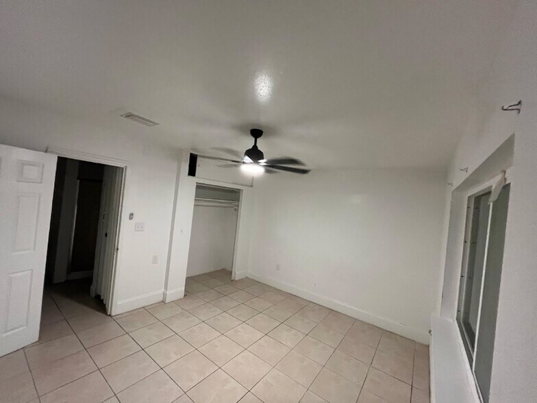 Building Photo - 331 51st St Ct W