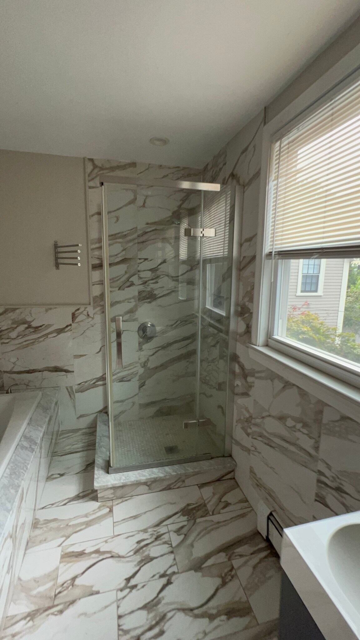 Building Photo - 1000 Memorial Dr