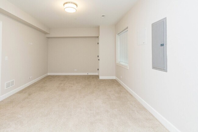 Building Photo - 10723 Clock Tower Dr