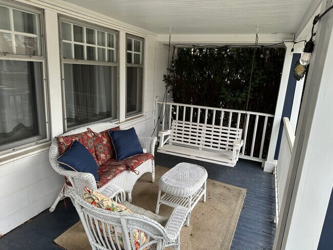 Building Photo - 2069 Elbur Ave