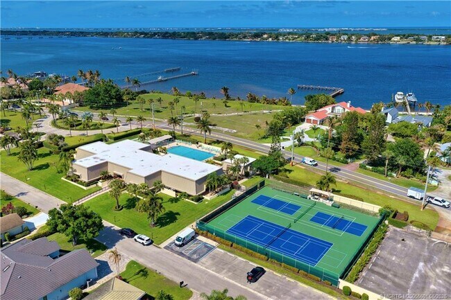 Building Photo - 1800 SE St Lucie Blvd