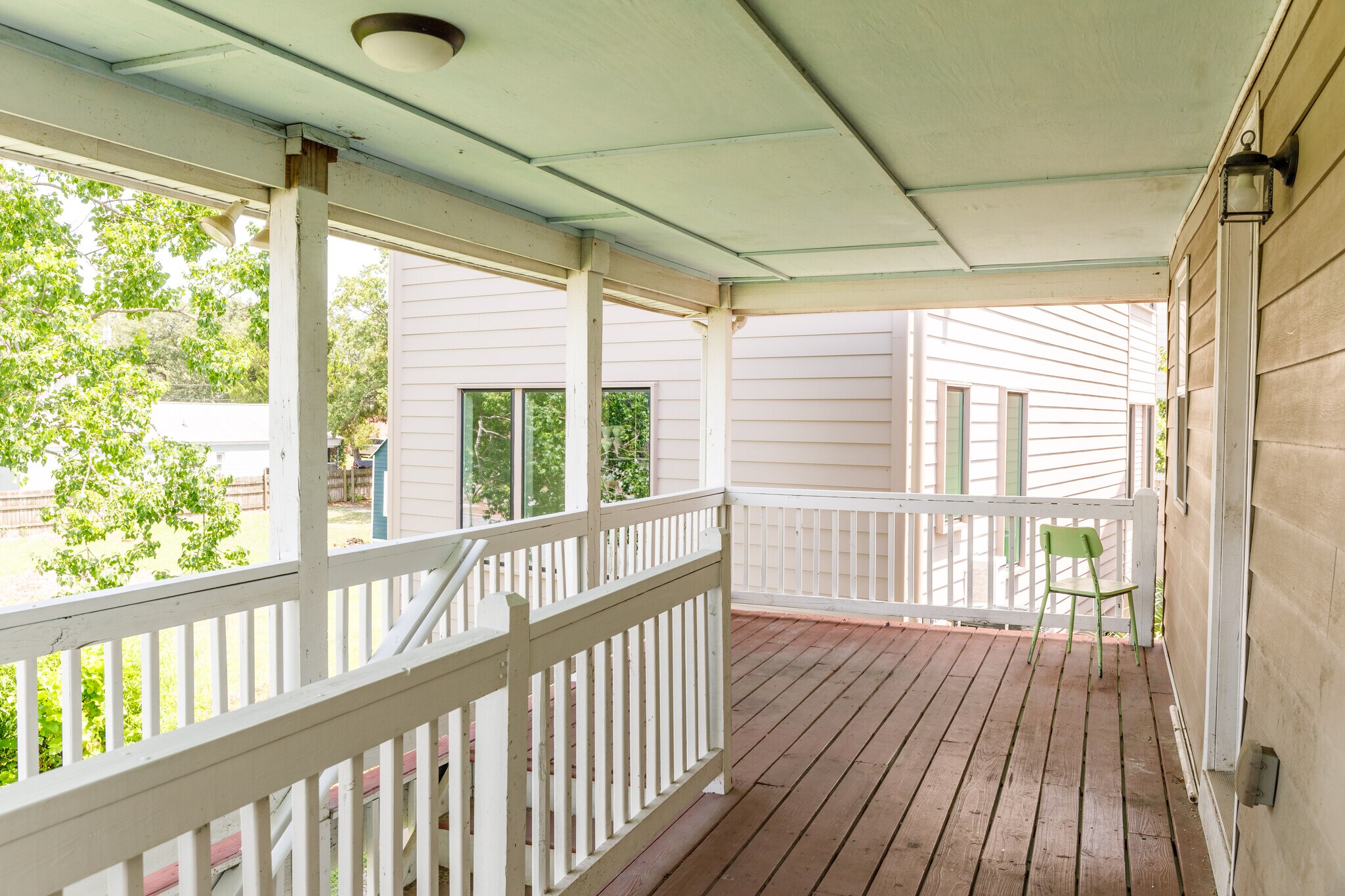 Building Photo - 116 America St