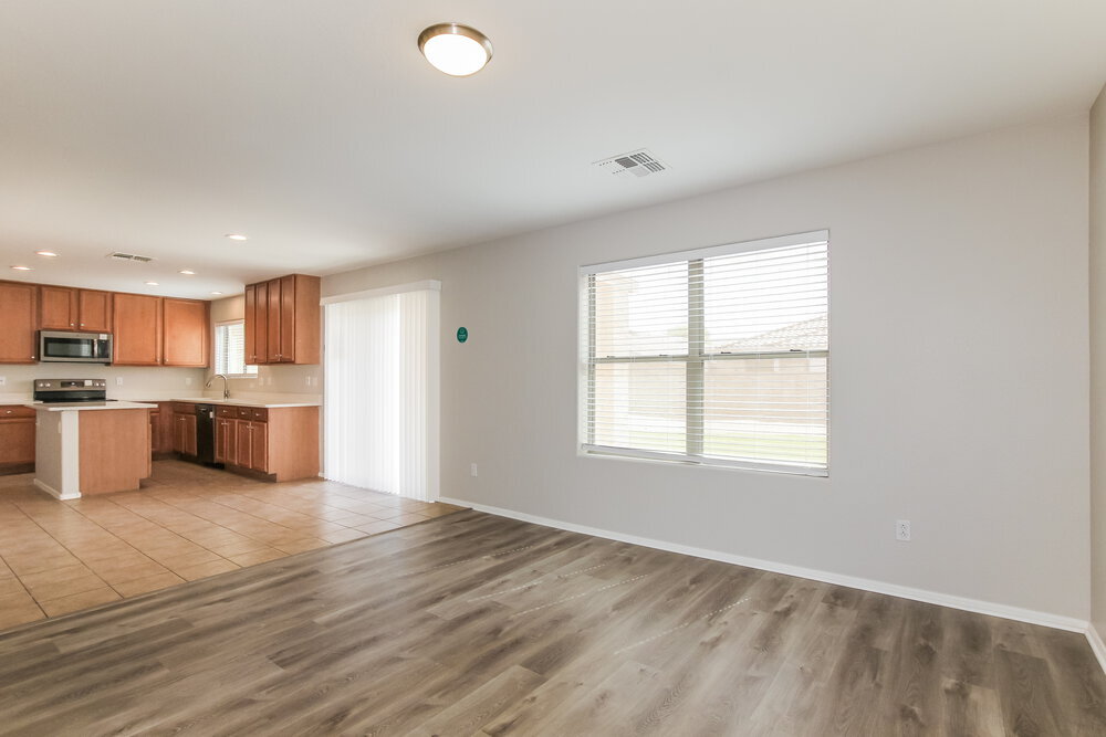 Building Photo - 973 E Doris St