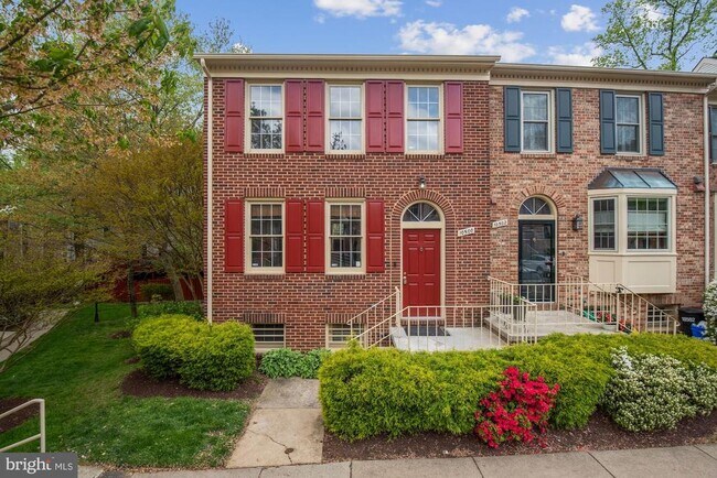 Primary Photo - 10500 Grove Ridge Pl