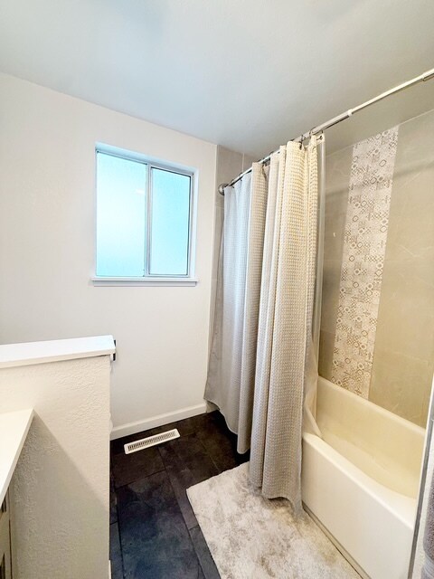 Building Photo - 318 E 28th St