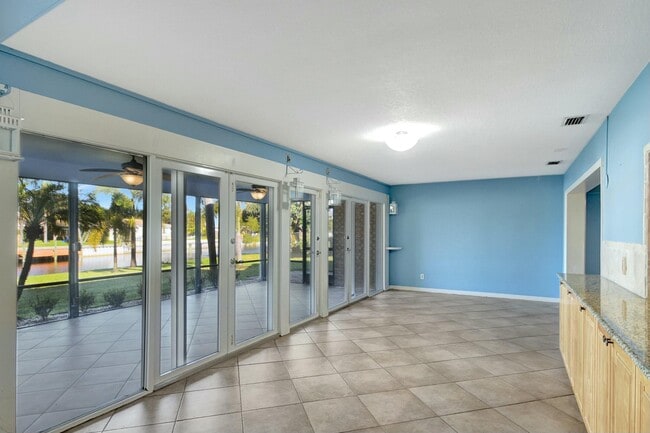 Building Photo - 1753 W Terrace Dr