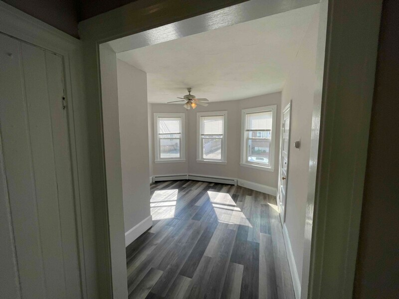 Building Photo - 9 Berlin St