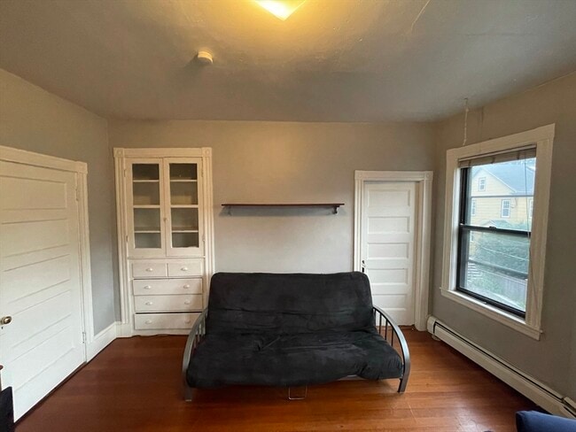 Building Photo - 165 Chestnut Ave