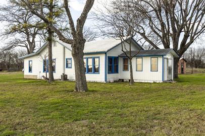 Building Photo - "Charming 3-Bedroom Home in LaCoste, TX – Cozy 1216 Sq Ft with Full Bath!"
