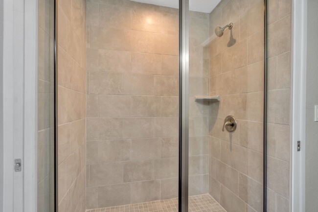 Master Bath - 510 N 1st Ave