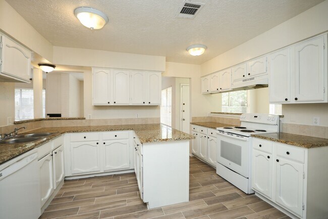 Building Photo - 22318 Fincastle Dr