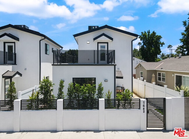 Primary Photo - 7642 Orion Ave