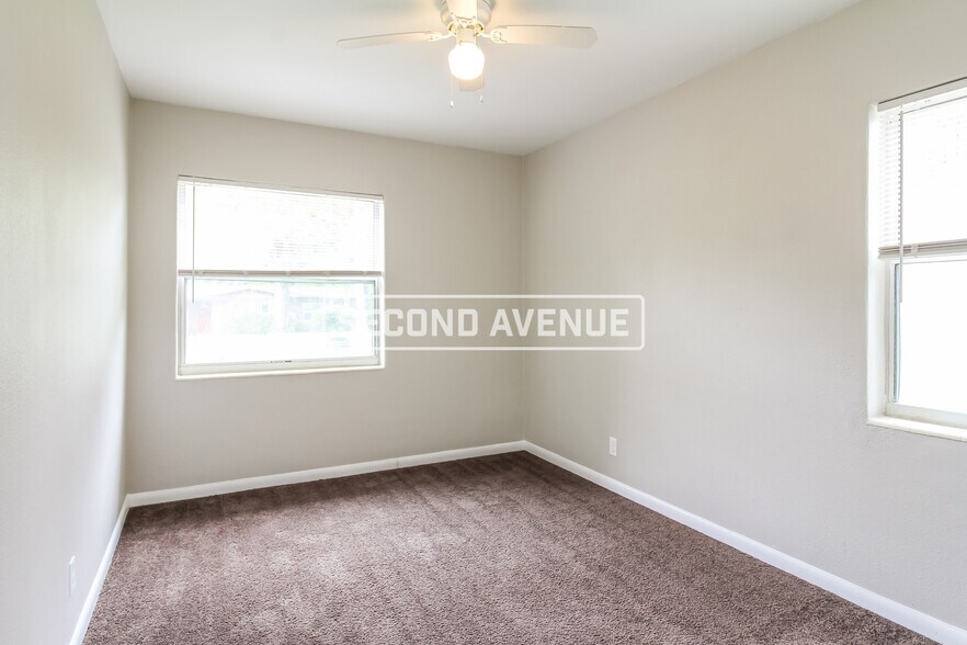 Building Photo - 1544 Breton Rd