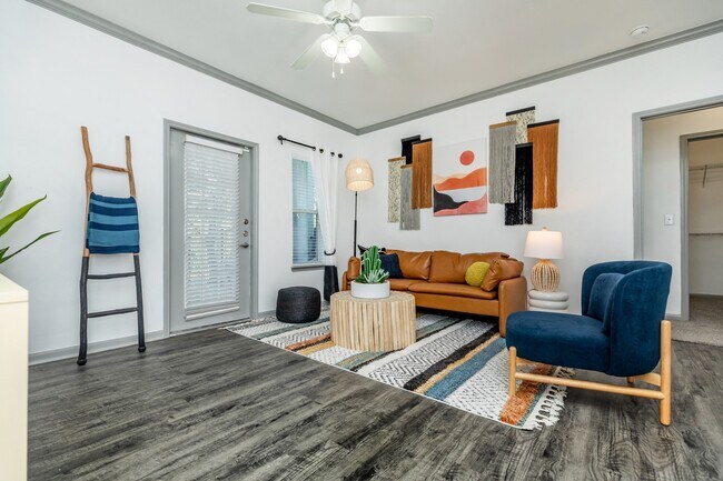 Building Photo - The Haven at Westover Hills