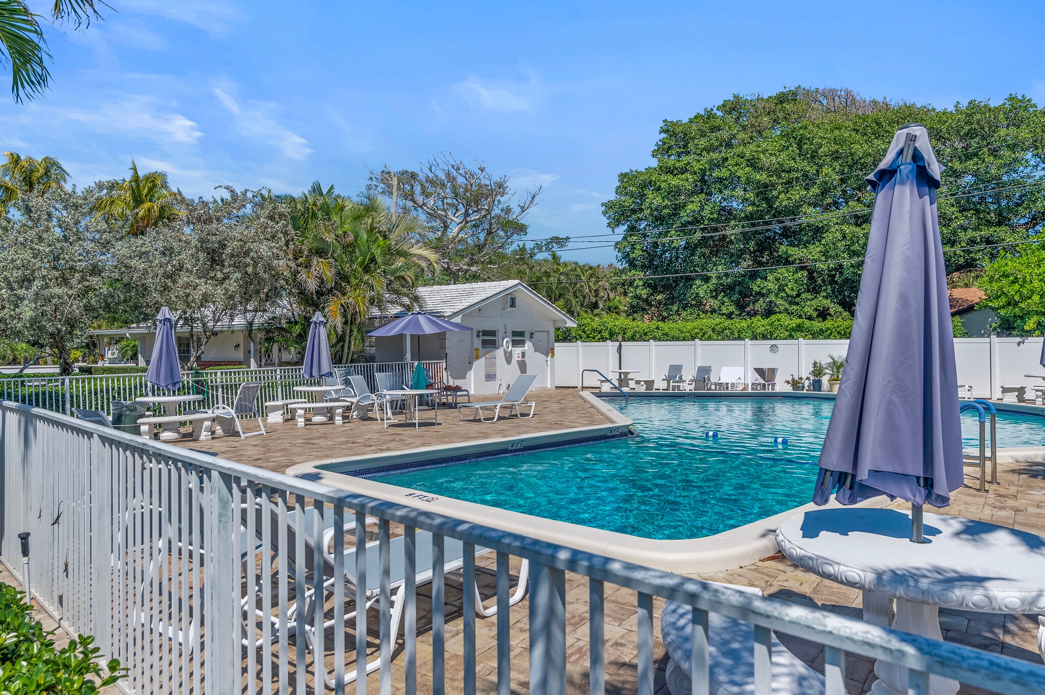 Building Photo - 5505 N Ocean Blvd