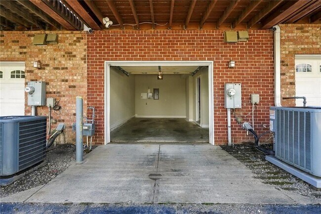 Building Photo - 217 16th St NW