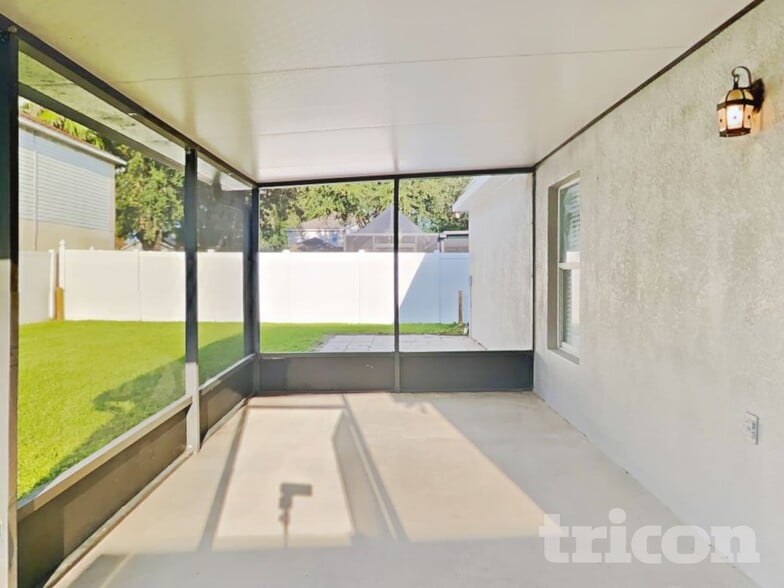 Building Photo - 13049 Waterbourne Dr