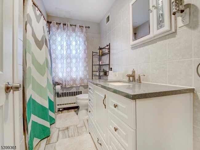 Building Photo - 2 Papakating Rd