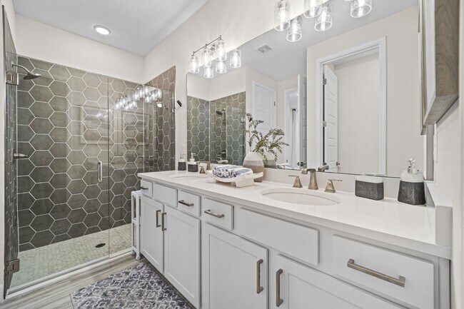 Building Photo - "Luxurious Furnished Home with 4-Bed, 3-Bath, Swim Spa Fenced Yard Golf Cart steps to the beach!"