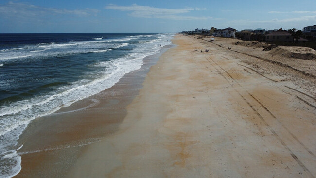 Building Photo - Just Beachy! 3bd 2ba by the Ocean