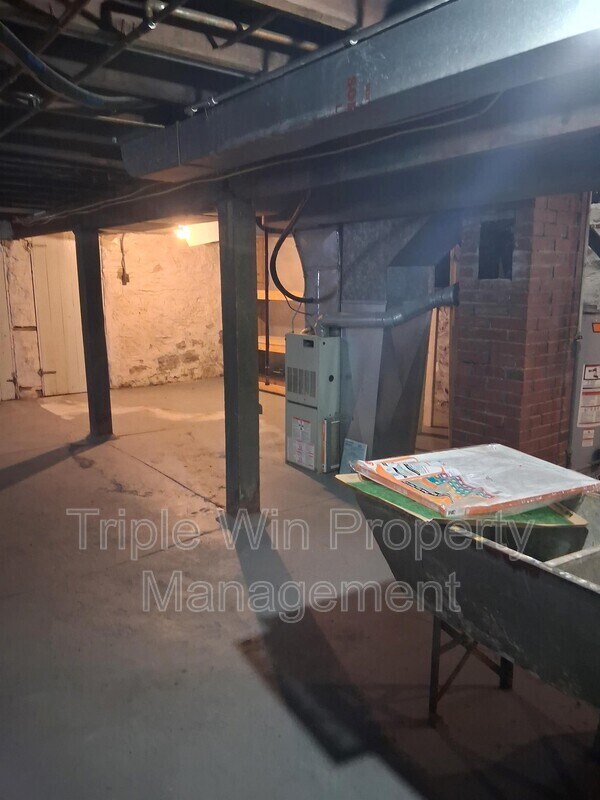 Building Photo - 4891 Hummelsheim Ave