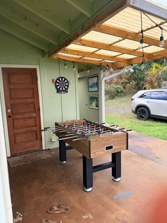 Building Photo - Piiholo Country Home