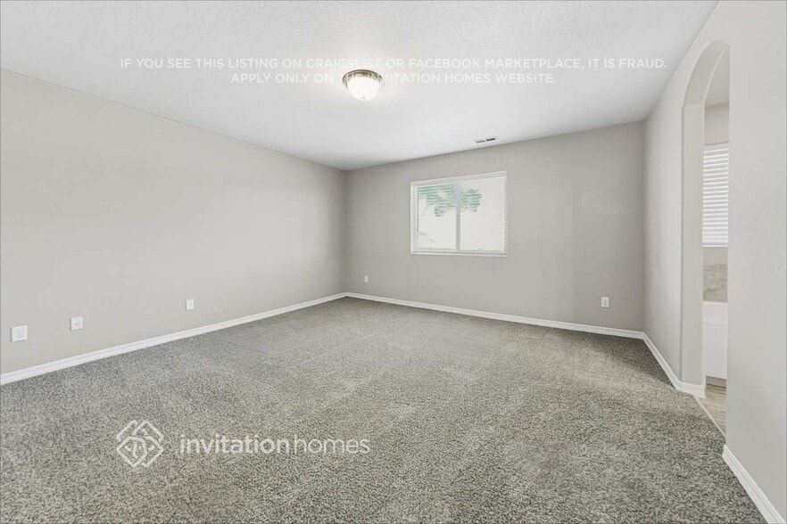Building Photo - 3614 Saguaro Cir
