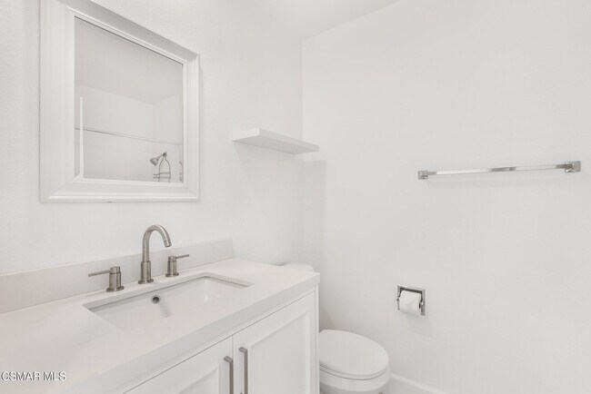 Building Photo - 4220 Lost Hills Rd