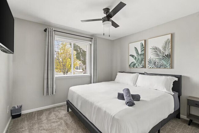 Building Photo - 4102 W Virginia Ave