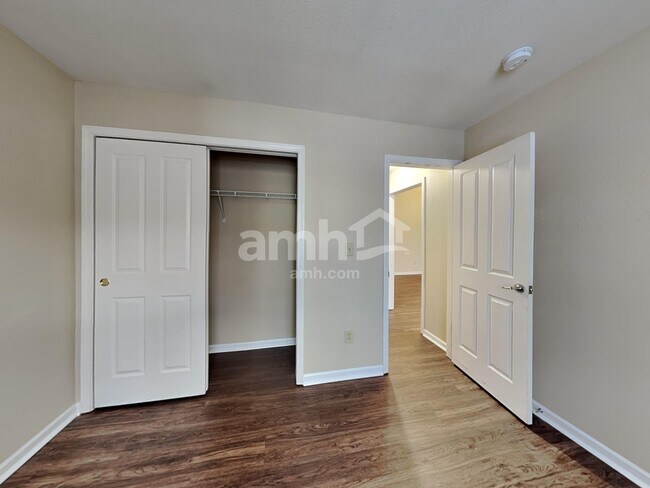 Building Photo - 18954 Prairie Crossing Dr