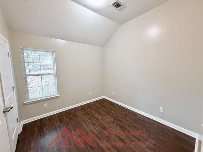 Building Photo - 5626 Tulip Tree Dr