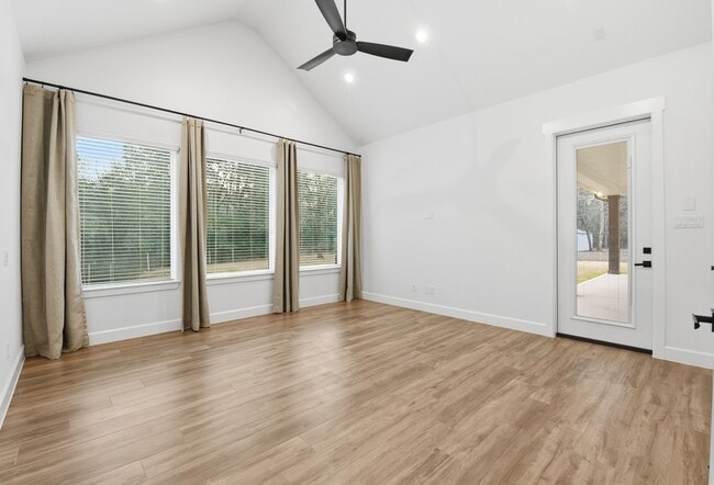 Building Photo - 19330 Veterans Rd