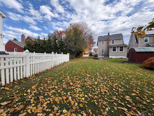 Building Photo - 3 Brookwood St