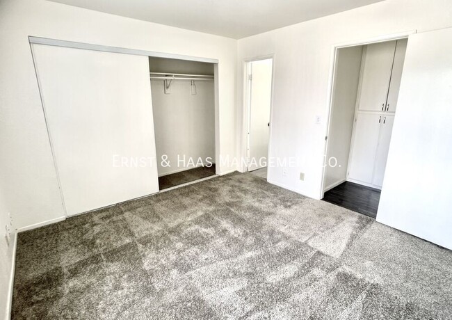 Building Photo - Lovely 2 Bedroom 2 Bath Condo Styled Apart...