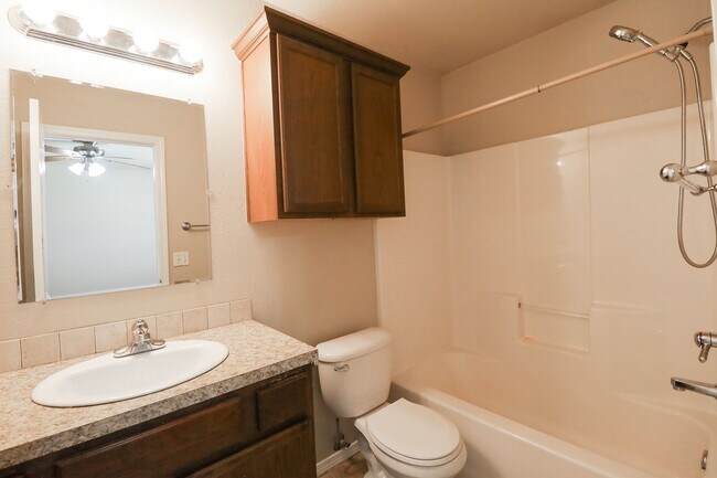 Building Photo - Emerson Elementary Zoned - 3 bedroom / 2 b...